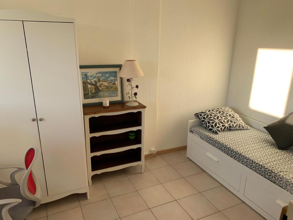 Chambre Tout Confort Saphir 1 A 3 P Dans Belle Maison Vaulx-en-Velin ภายนอก รูปภาพ